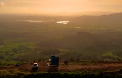 Vista do Por do Sol no alto da Pedra do Rodeadouro